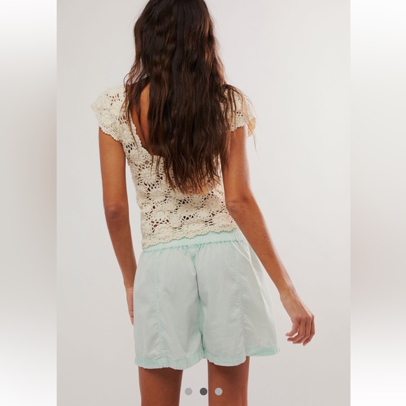 NWT. Free People Get Free Poplin Pull Shorts in Mineral Sea  Size: Small - Picture 2 of 3